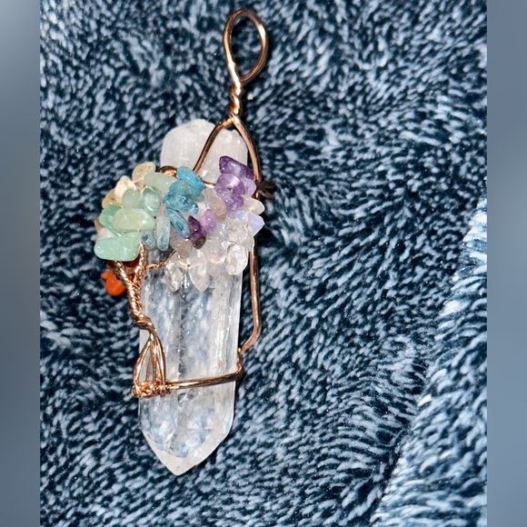 Natural Raw Stone Healing Crystal Tree of Life - Picture 3 of 5